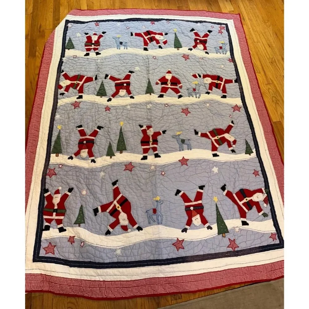 Pottery Barn Kids Twin Size Christmas Quilt And Sheet Set. Please See ALL Photos